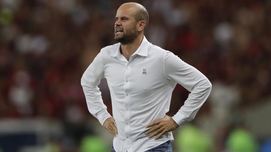 Charlotte contrata como técnico al español Ramírez