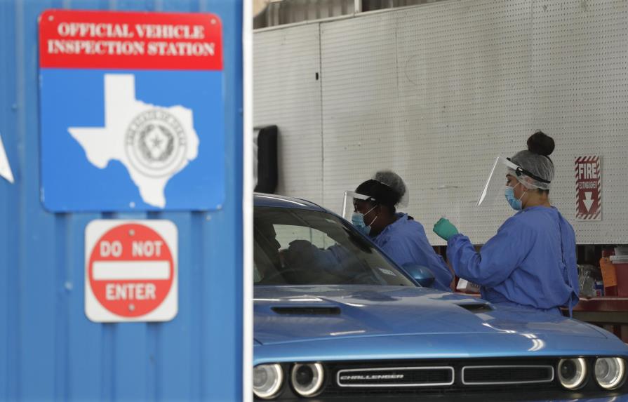 Texas supera 10.000 casos nuevos de coronavirus en un día
