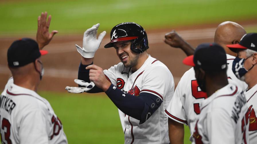 Bravos reaccionan 2 veces para vencer a Filis Bravos reaccionan 2 veces para vencer a Filis