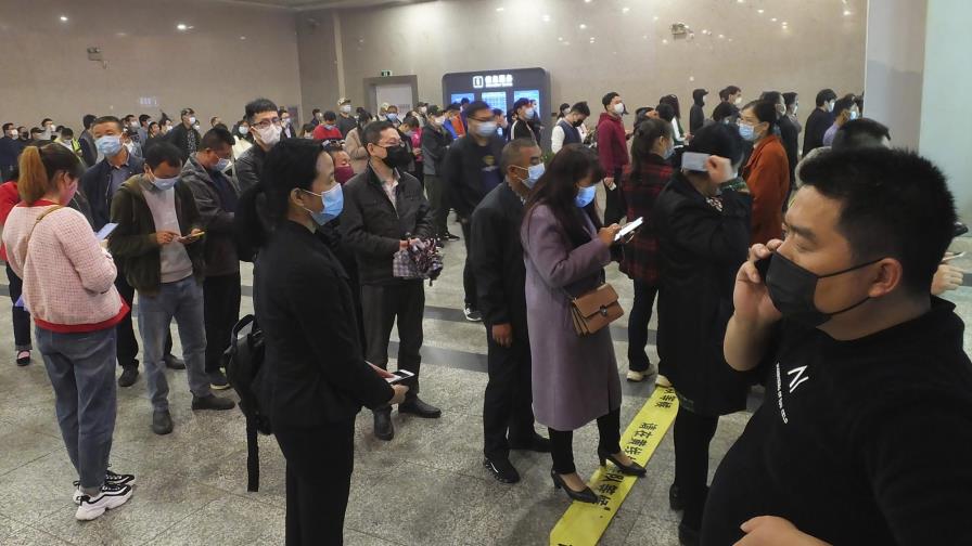 China empieza a retirar restricciones en centro de epidemia China empieza a retirar restricciones en centro de epidemia