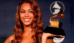 Beyoncé, JLo y Brad Pitt se suman a las graduaciones online de EE.UU.