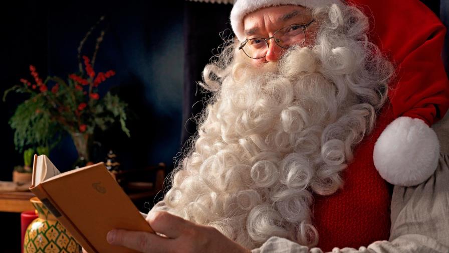 Los Santa vuelven a trabajar al estilo previo al COVID en Estados Unidos Los Santa vuelven a trabajar al estilo previo al COVID en Estados Unidos