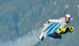 El primer traje alado eléctrico