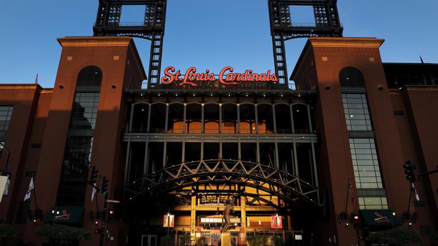 Posponen inicio de serie entre Piratas y Cardenales por brote de COVID-19 Posponen inicio de serie entre Piratas y Cardenales por brote de COVID-19