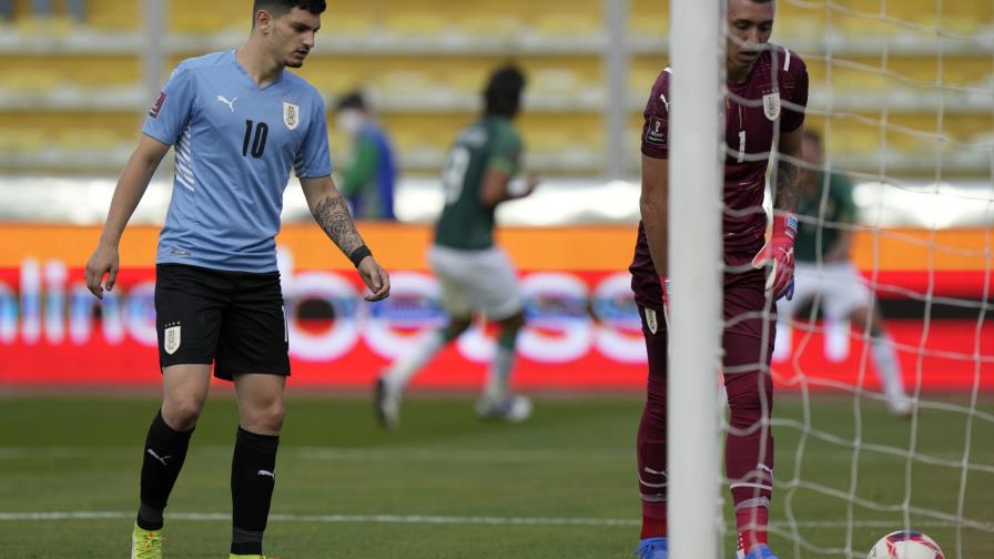 Uruguay cae 3-0 ante Bolivia; Tabárez no tira la toalla
