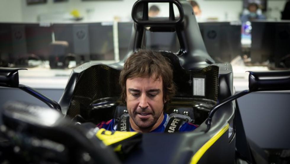 Fernando Alonso regresa a la pista de Fórmula Uno tras dos años de ausencia