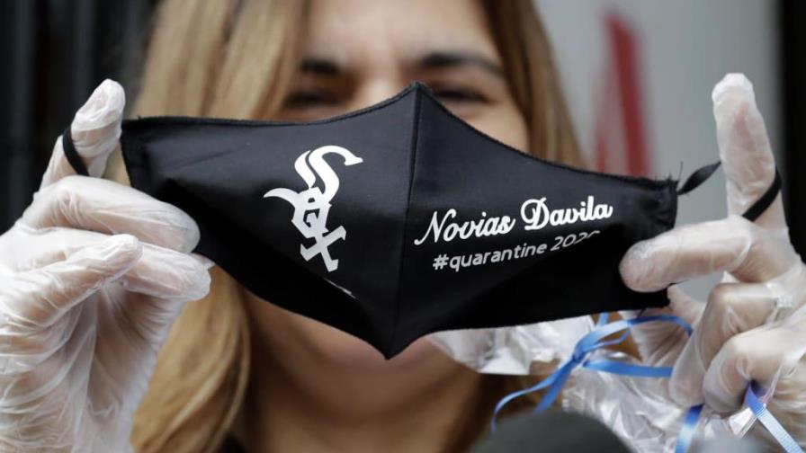 La donación que hizo Eloy Jiménez a tienda de novias en Chicago