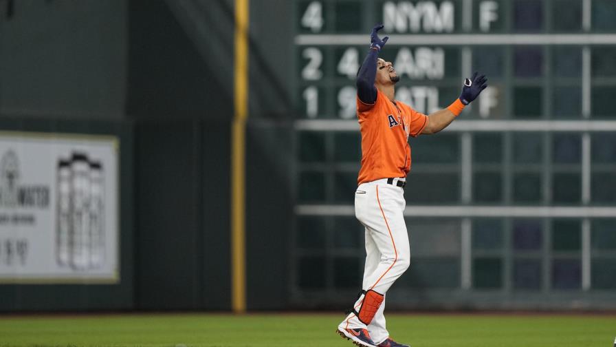 García produce en la 10ma; Astros vencen a Angelinos
