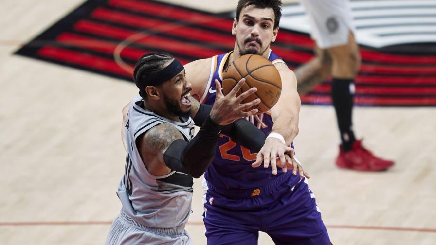 Suns superan a Blazers 127-121 con 35 puntos de Booker