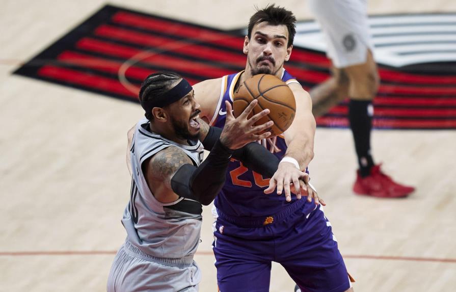 Vídeo | Suns superan a Blazers con 35 puntos de Booker