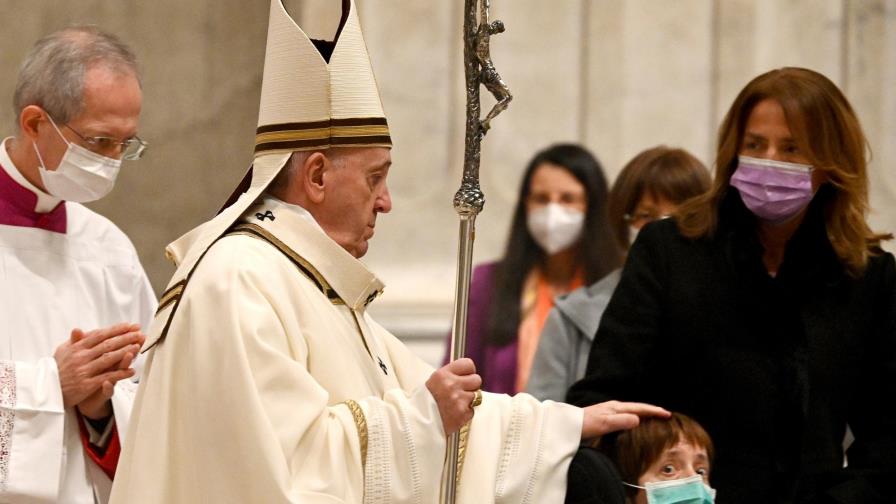 El papa proclama “El Año de la Familia” El papa proclama “El Año de la Familia”