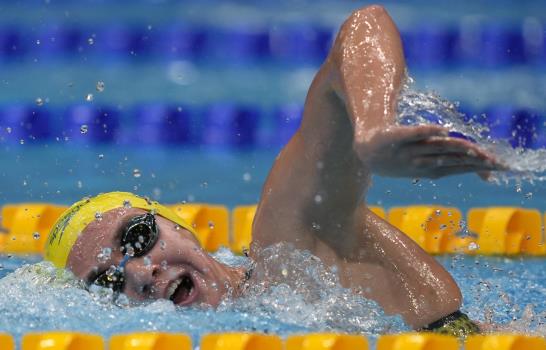 Titmus le gana el primer duelo a Ledecky en Tokio