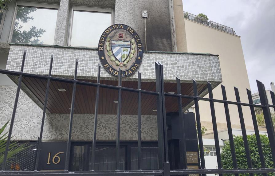La policía de París investiga un ataque a la embajada cubana