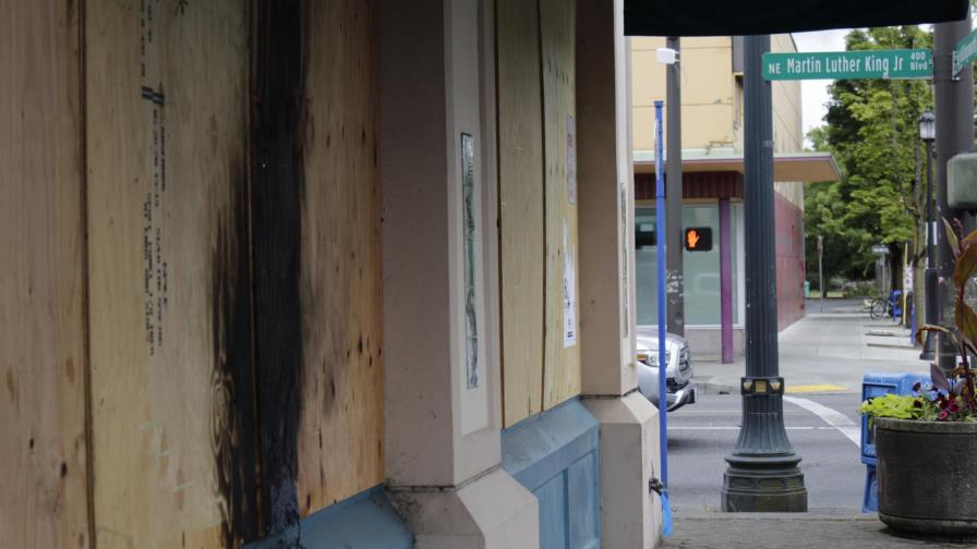 Violencia altera protestas contra racismo en Portland