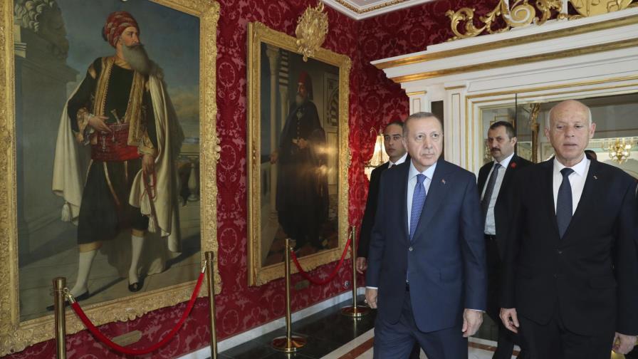 Turquía y Túnez analizan la situación en Libia