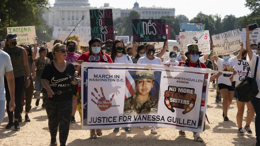 Trump dice que aportará para funeral de soldado asesinada Trump dice que aportará para funeral de soldado asesinada