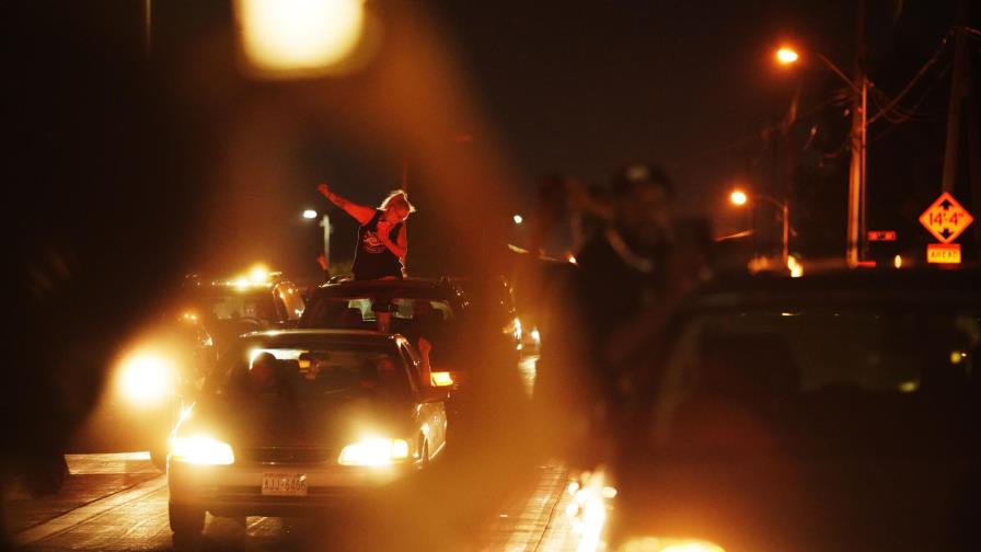 Wisconsin: Protestas pacíficas tras noche de caos Wisconsin: Protestas pacíficas tras noche de caos