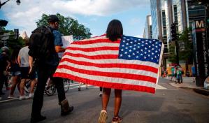 Las protestas pacíficas no decaen en Nueva York por séptimo día consecutivo