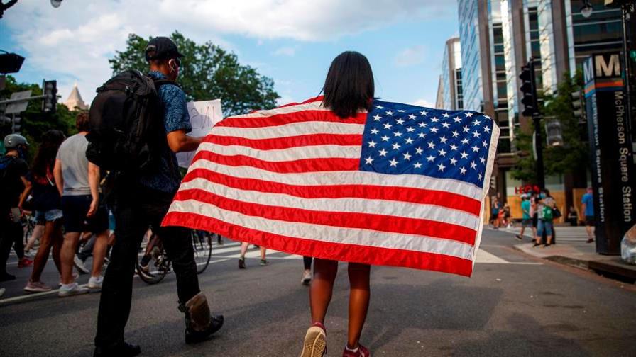 Las protestas pacíficas no decaen en Nueva York por séptimo día consecutivo Las protestas pacíficas no decaen en Nueva York por séptimo día consecutivo