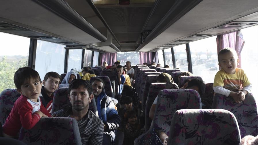 Muere niño migrante en choque de barcos en Grecia