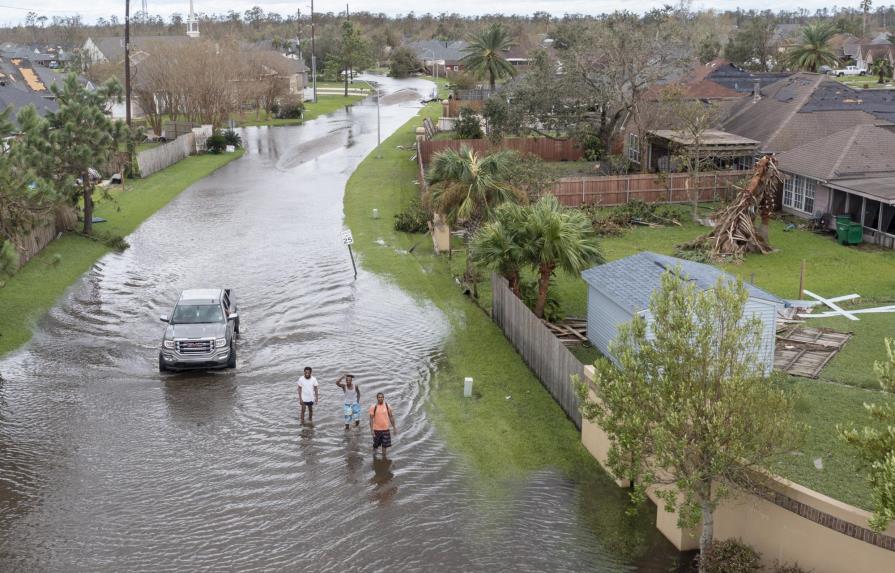 Diques de Nueva Orleans resisten la furia del huracán Ida