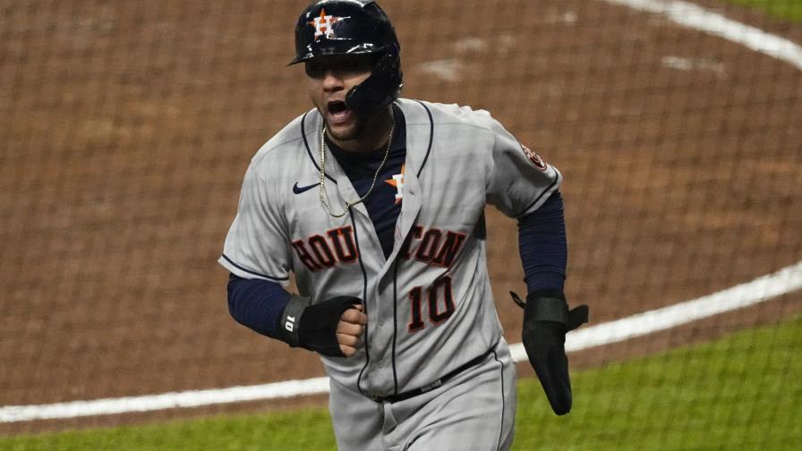 Correa y los Astros vienen de atrás y vencen 9-5 a Bravos