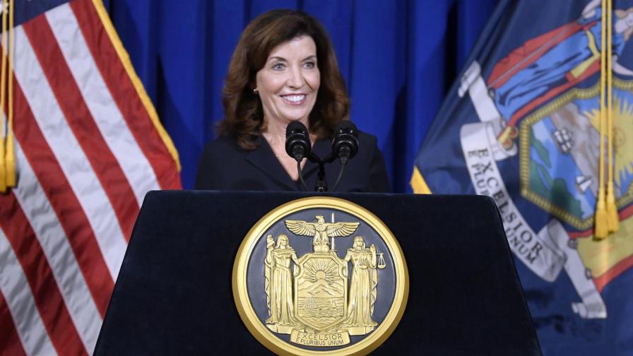 Hochul se dice lista para gobernar NY tras renuncia de Cuomo