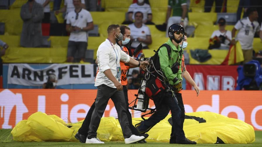 Greenpeace se disculpa, policía investiga protesta en Euro