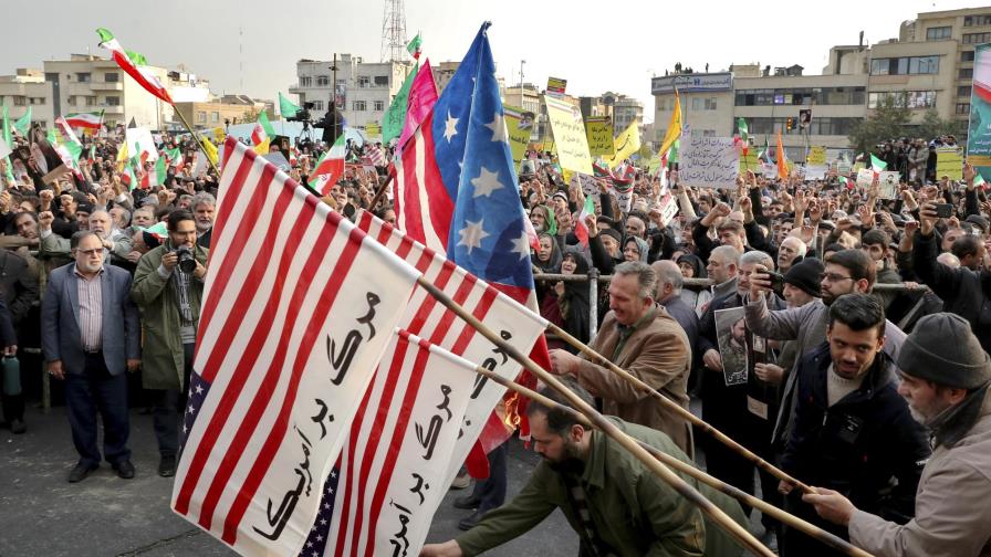 Jamenei ve una “conspiración” de EEUU en protestas en Irán Jamenei ve una “conspiración” de EEUU en protestas en Irán