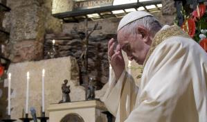 Papa pide reformas tras fracaso del capitalismo ante virus