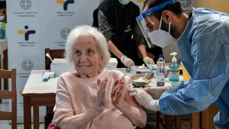 Agencia de la UE avala vacuna de Moderna contra el COVID-19