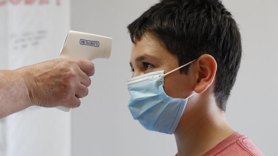 Casos de coronavirus incluyen a 85 bebés en Texas