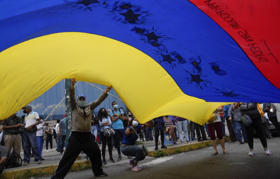 Venezuela va a elecciones este domingo con participación de la oposición