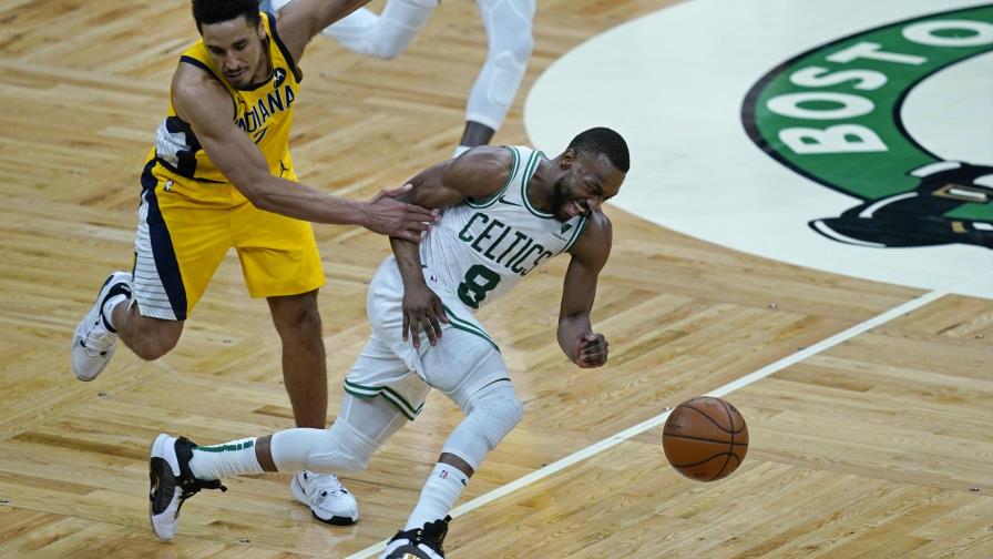 Walker aporta 32 puntos a victoria de Celtics ante Pacers