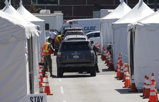 Varios países registran récords de muertes y casos de COVID