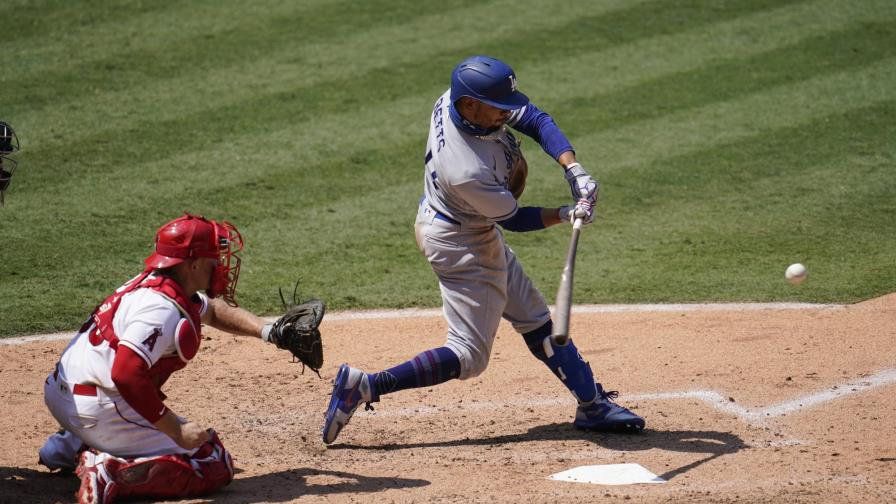 Ruiz debuta con jonrón y Dodgers apabullan 8-3 a Angelinos Ruiz debuta con jonrón y Dodgers apabullan 8-3 a Angelinos