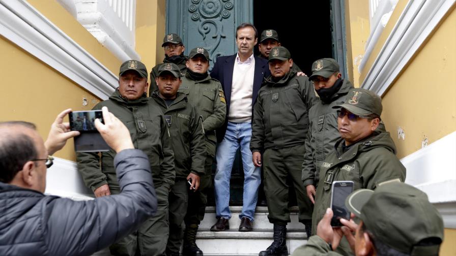 AP Explica: ¿Morales dejó el poder por un golpe de Estado? AP Explica: ¿Morales dejó el poder por un golpe de Estado?