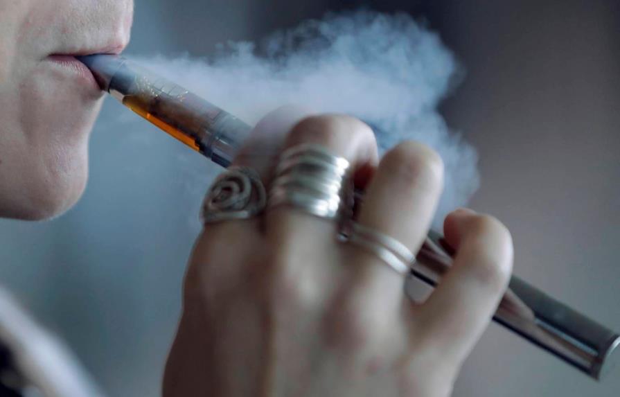 Instagram prohíbe a los influentes promocionar cigarrillos electrónicos