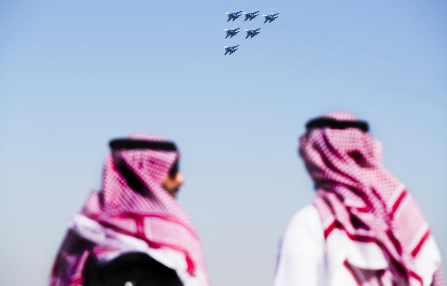 Festival aéreo de Dubái busca reanimar a la industria