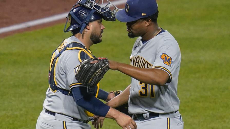 Narváez empuja 4; Cerveceros apabullan a Piratas