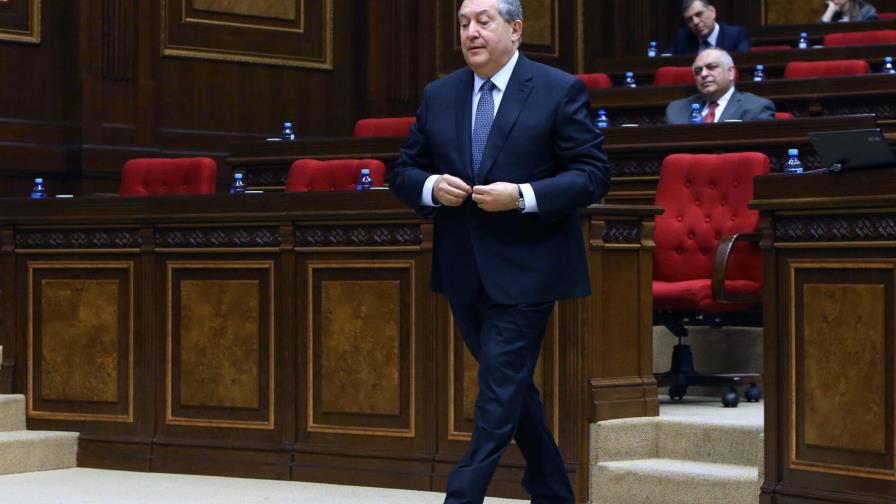 Hospitalizado el presidente de Armenia con neumonía doble por Covid-19