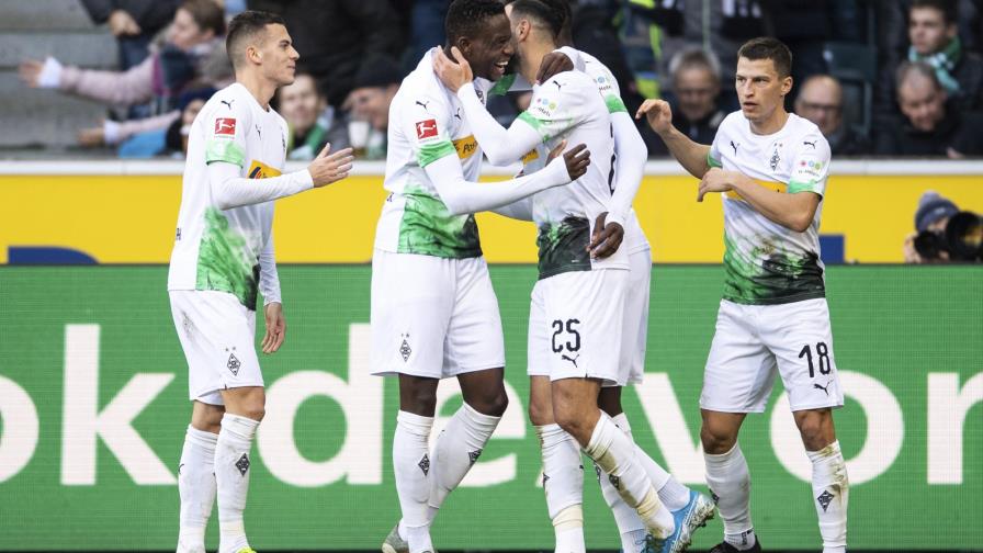 Gladbach gana y extiende ventaja en la cima de la Bundesliga