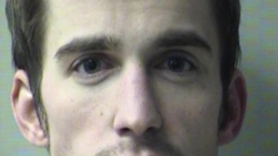 Exmarine mata a sus padres y a dos perros en Florida Exmarine mata a sus padres y a dos perros en Florida