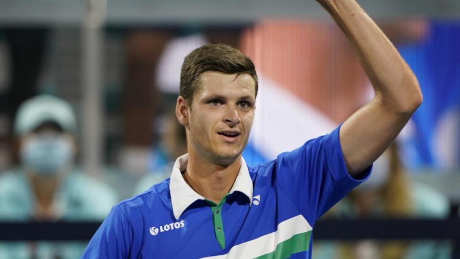 Adolescente italiano Sinner avanza a la final en Miami