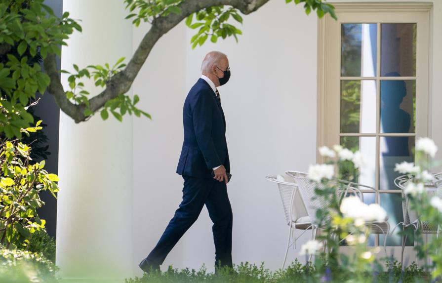 Biden anunciará medidas COVID para trabajadores federales