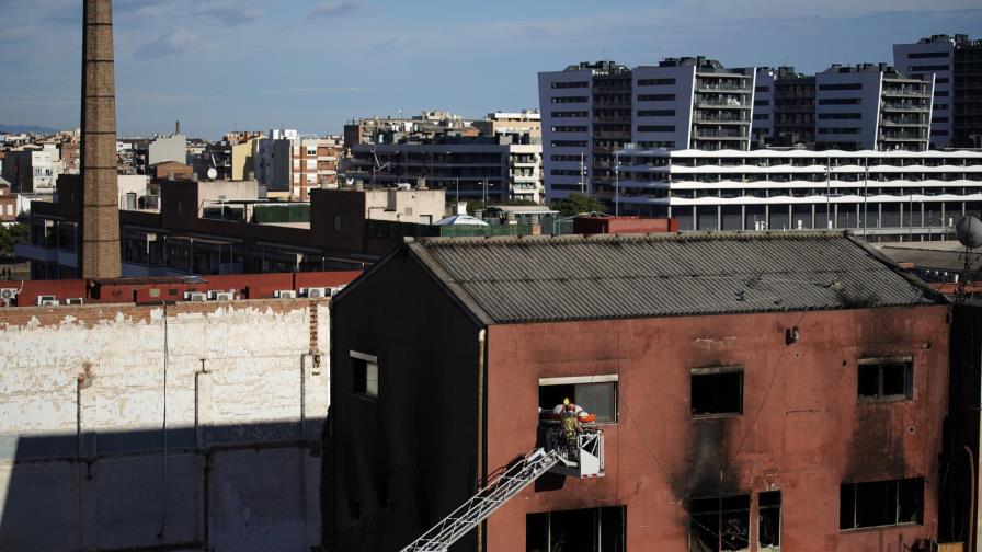 Hallan otro muerto tras incendio en España Hallan otro muerto tras incendio en España