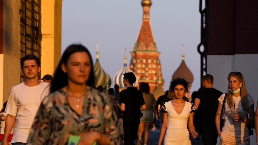 Rusia hace obligatorias algunas vacunaciones tras repunte
