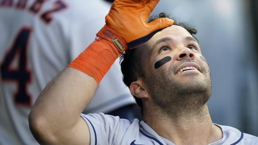 Altuve sofoca abucheos con grand slam; Astros ganan