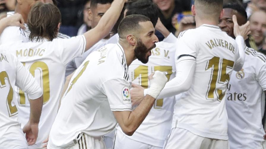 El Madrid sigue firme en la cima tras derrotar al Atlético El Madrid sigue firme en la cima tras derrotar al Atlético