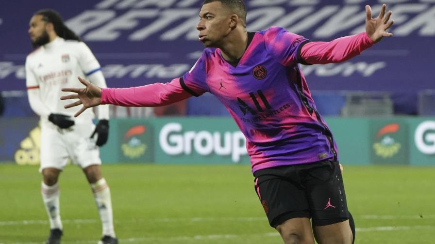 Iluminado por Mbappé, el PSG asalta el liderato en Francia